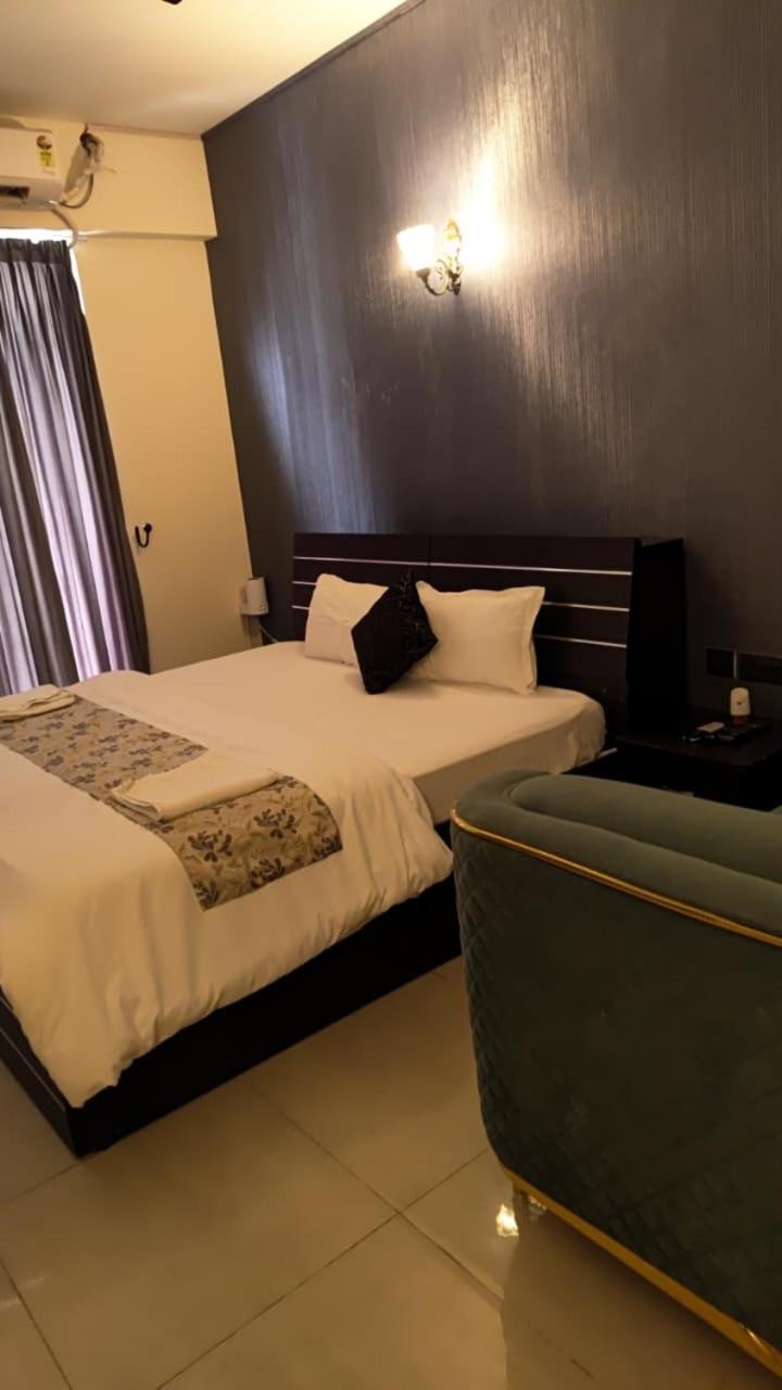 Obscura Aparthotel *